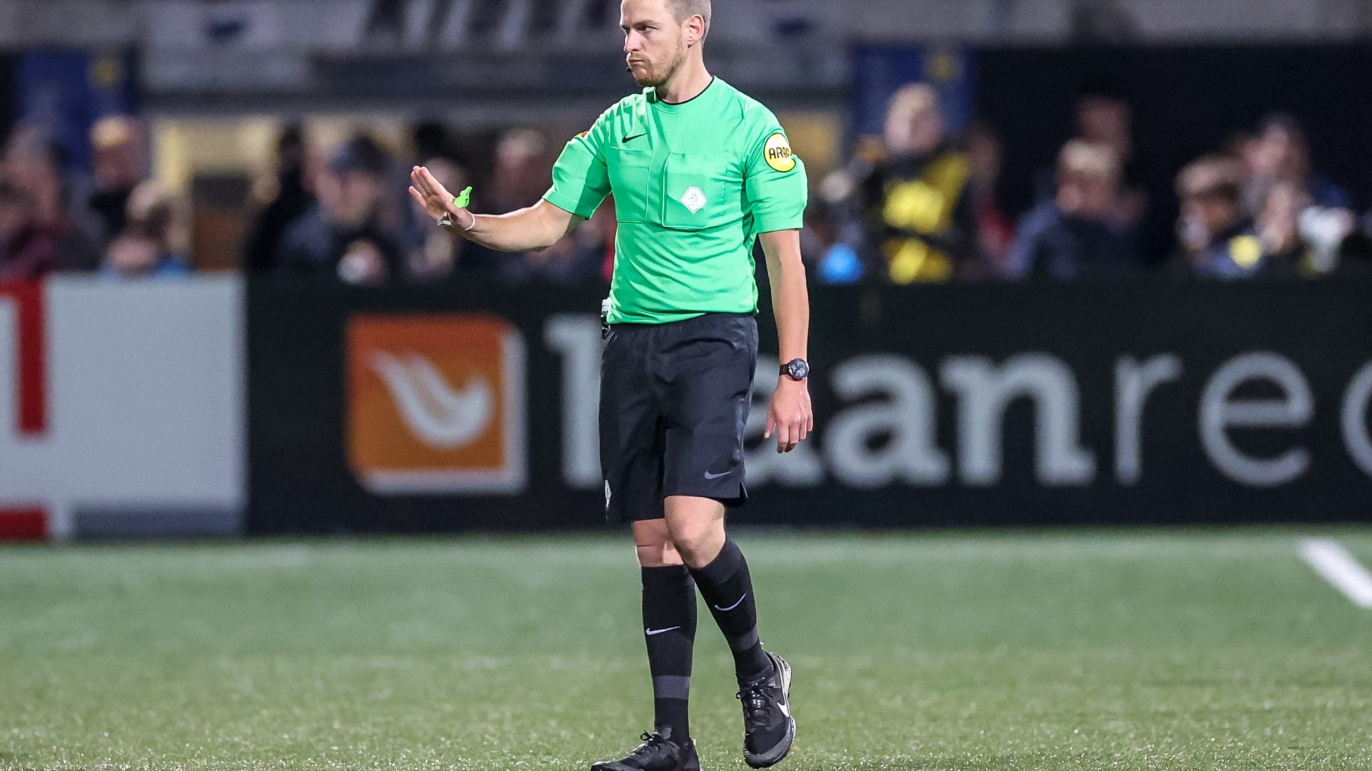 Laurens Gerrets fluit SC Cambuur – Jong AZ
