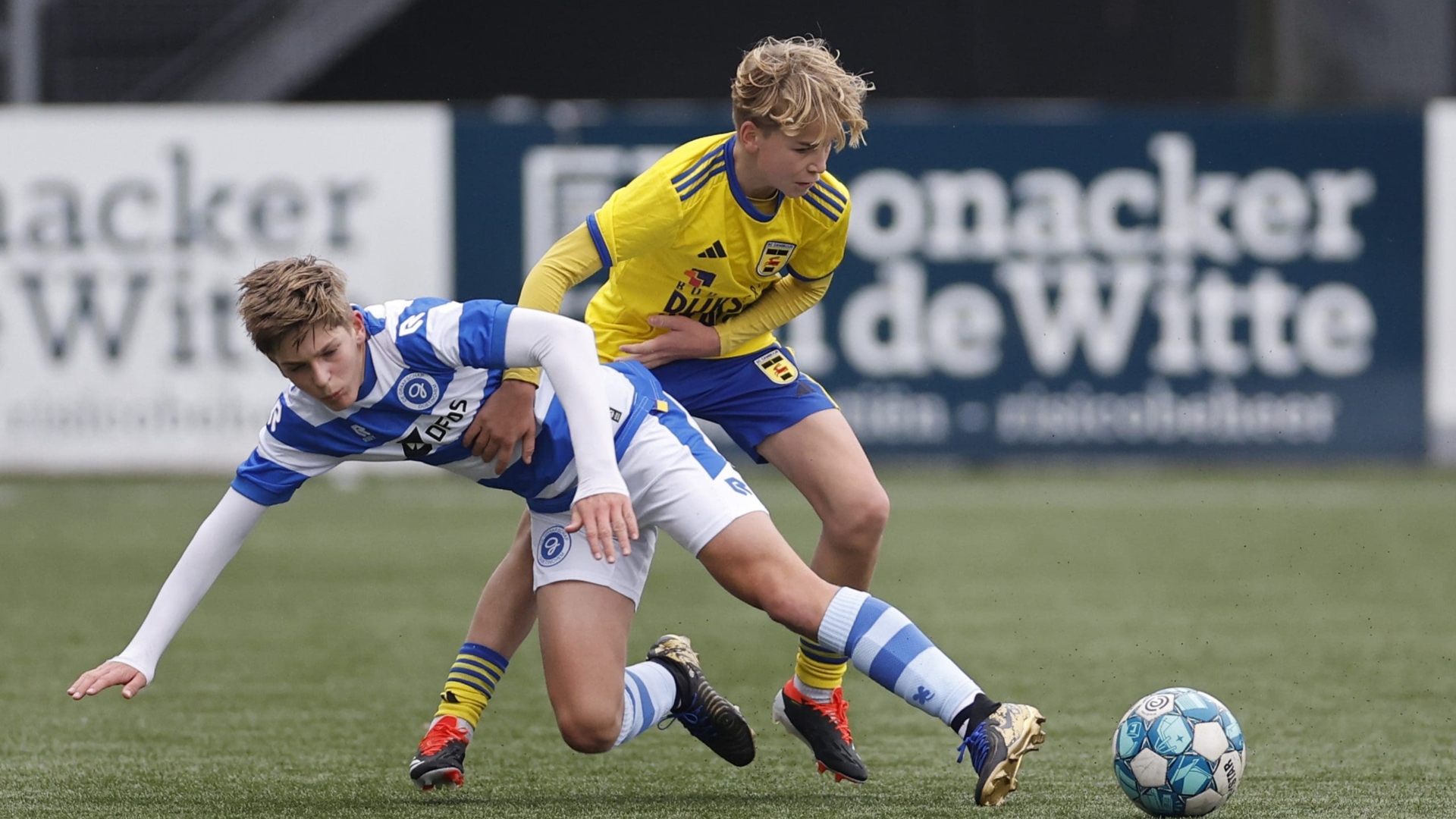 Overzicht jeugdopleiding: O17 boekt belangrijke zege