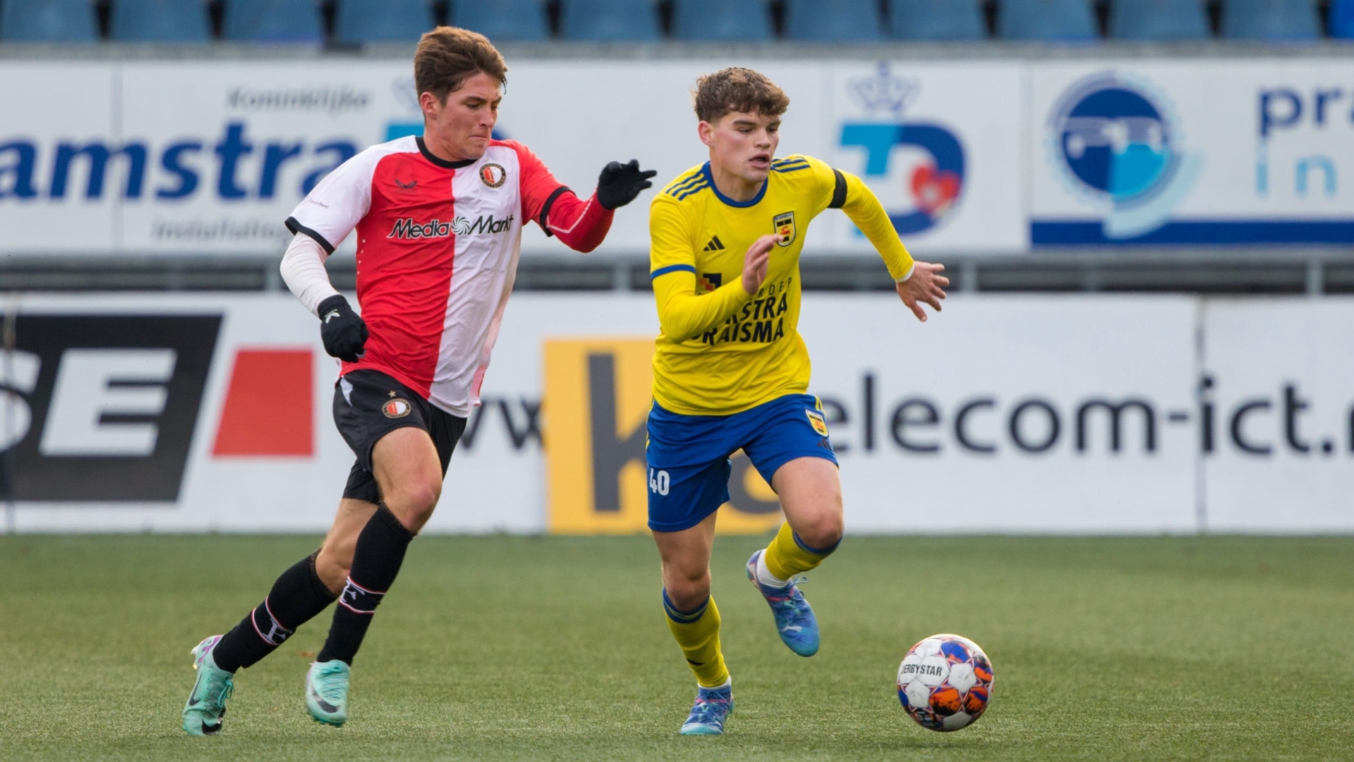 Overzicht jeugdopleiding: O21 stunt, O17 verovert titel