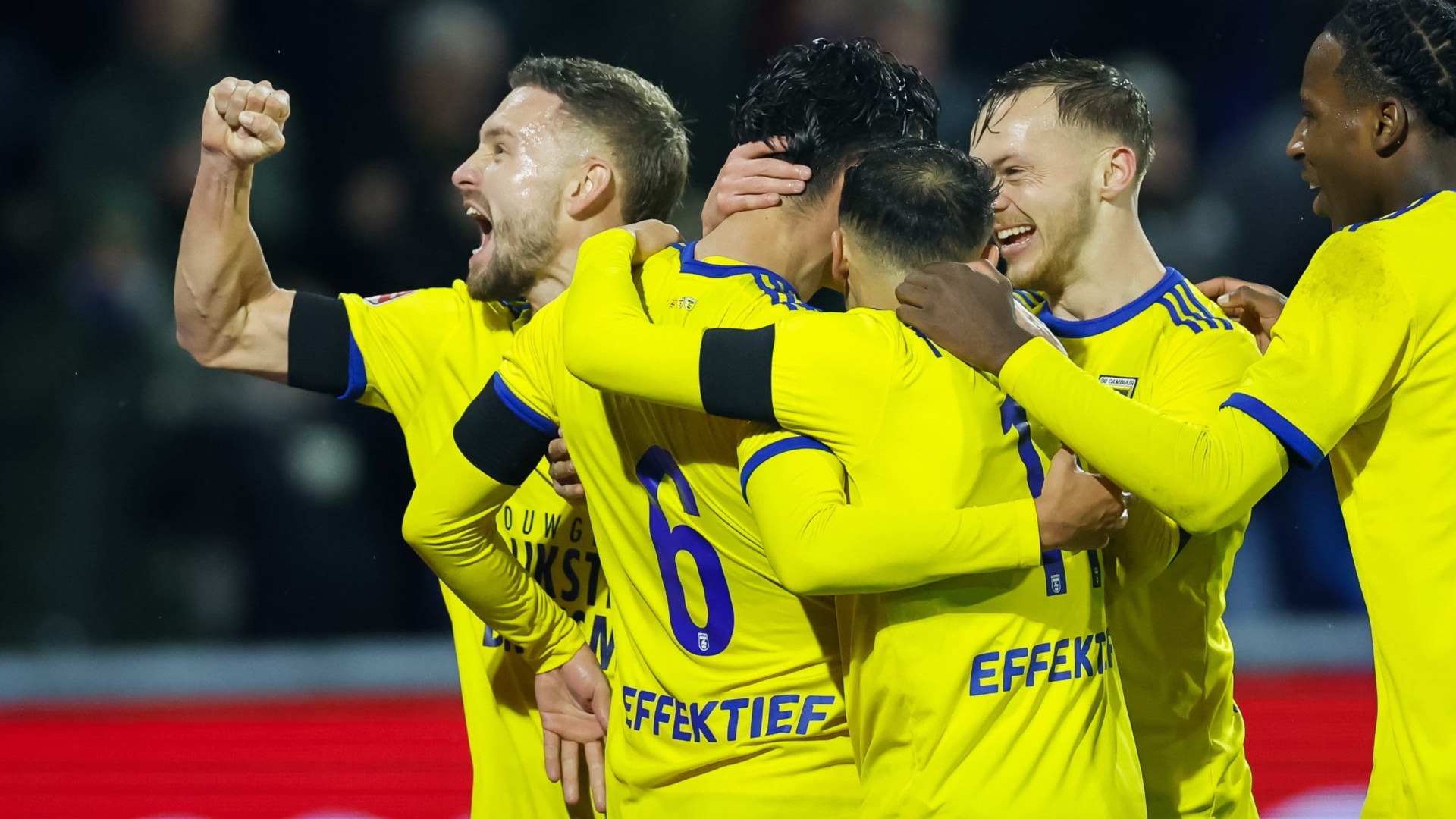 De Leeuw schiet SC Cambuur naar zwaarbevochten doch terechte zege