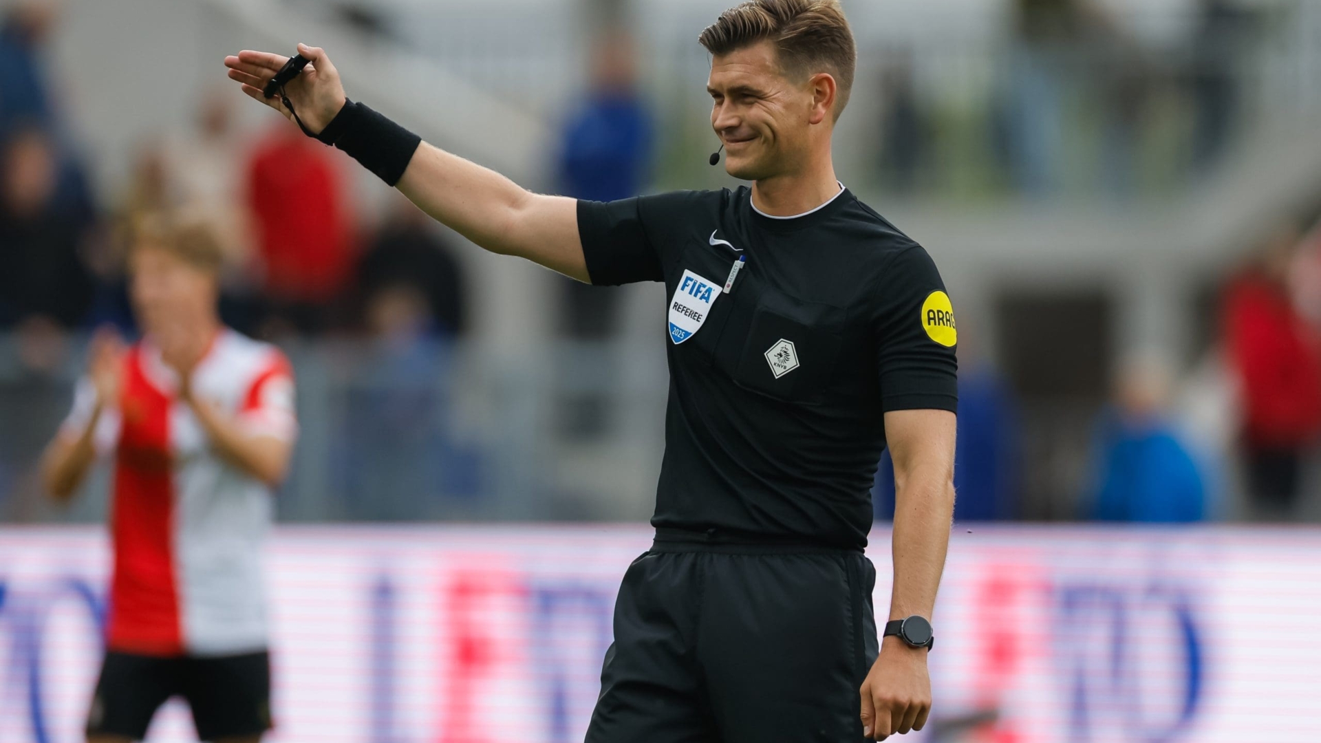 Joey Kooij fluit SC Cambuur – VVV-Venlo