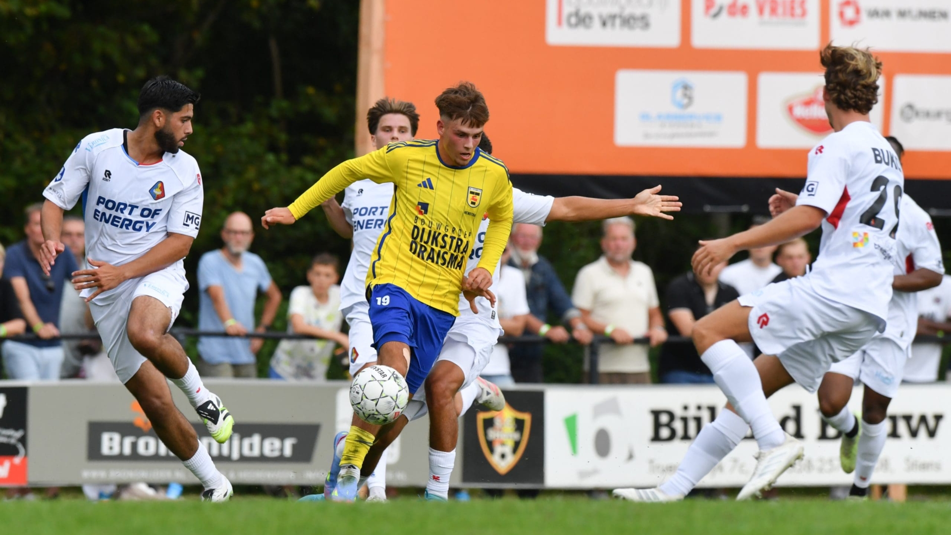 Warm en druk bij oefennederlaag in Stiens