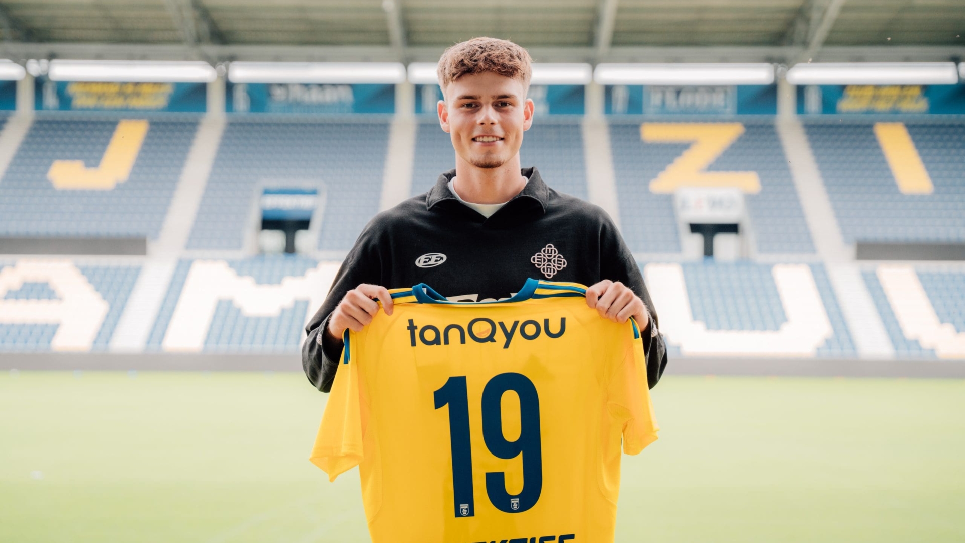 Contract Iwan Henstra opengebroken en verlengd