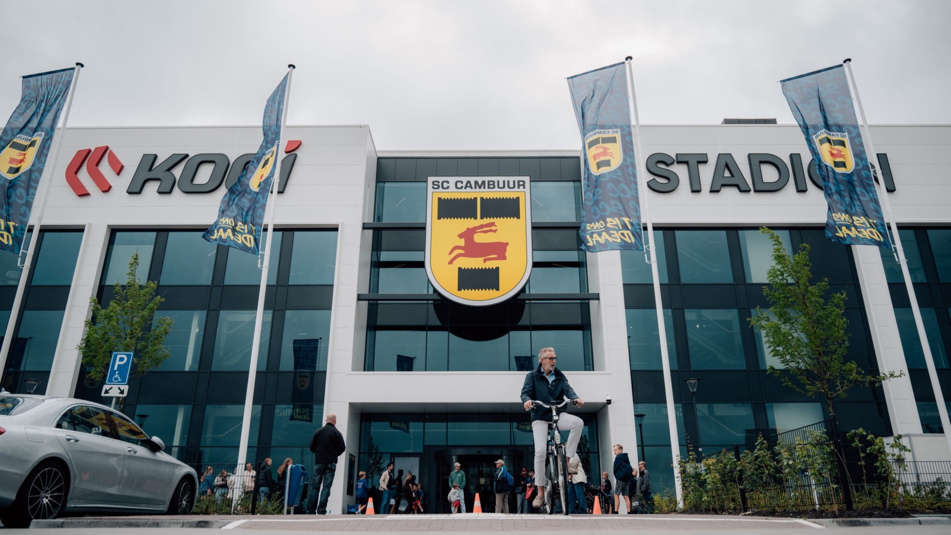 Afhalen seizoenkaarten vanaf morgen in de Fanshop