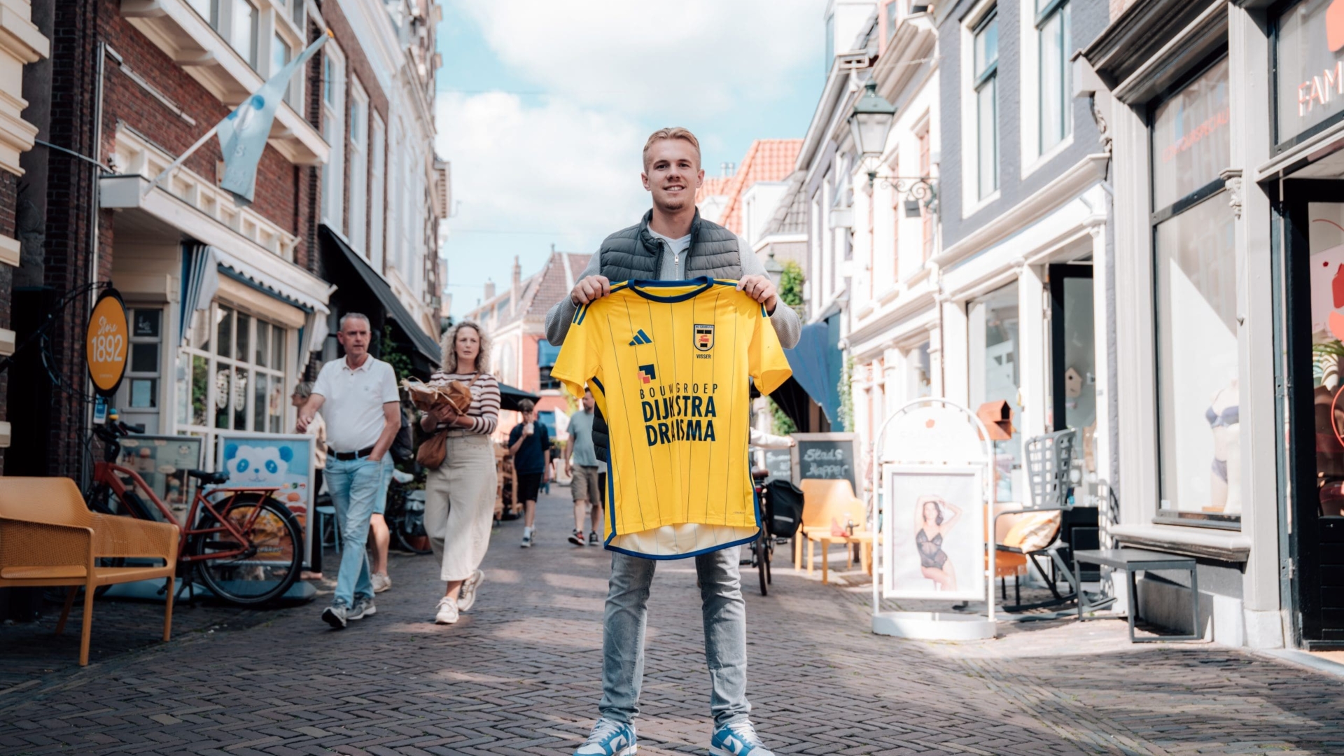 Leeuwarder Kian Visser officieel speler van SC Cambuur
