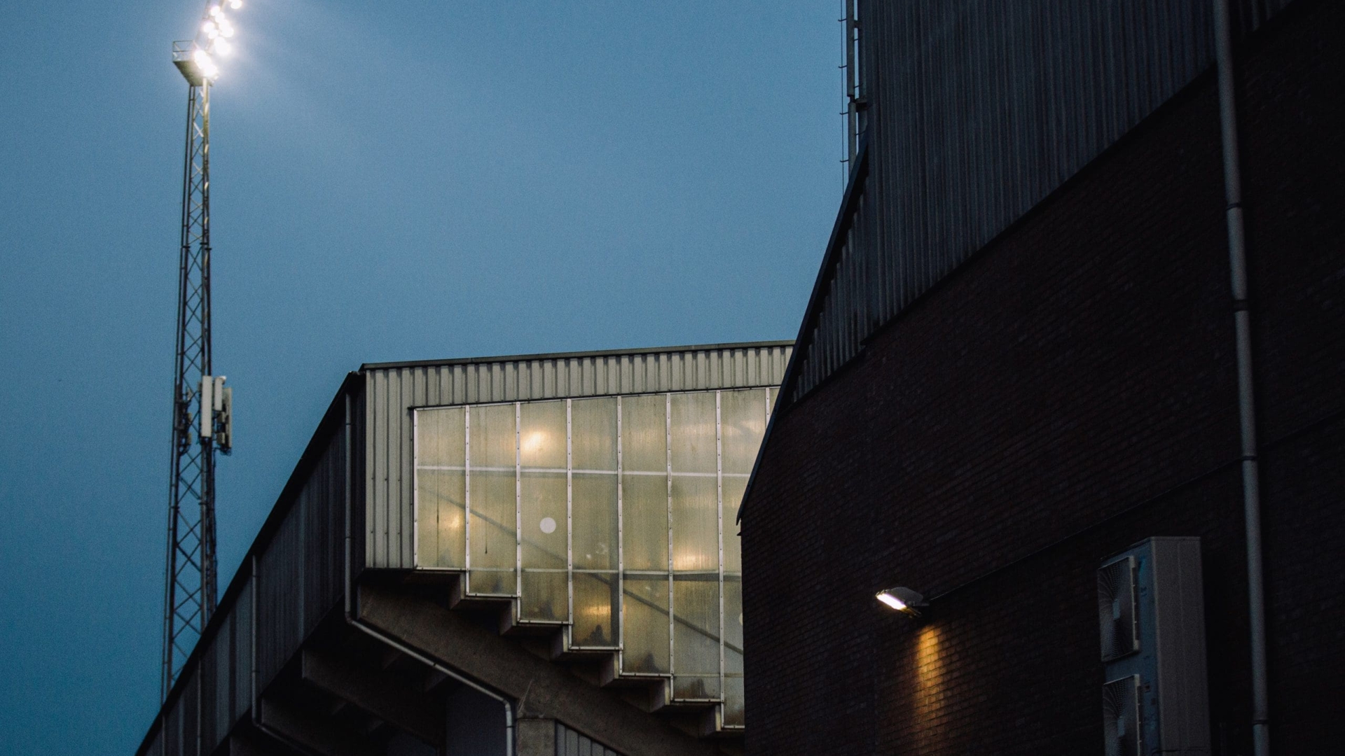 Ophaalmoment stoeltjes oude stadion uitgesteld