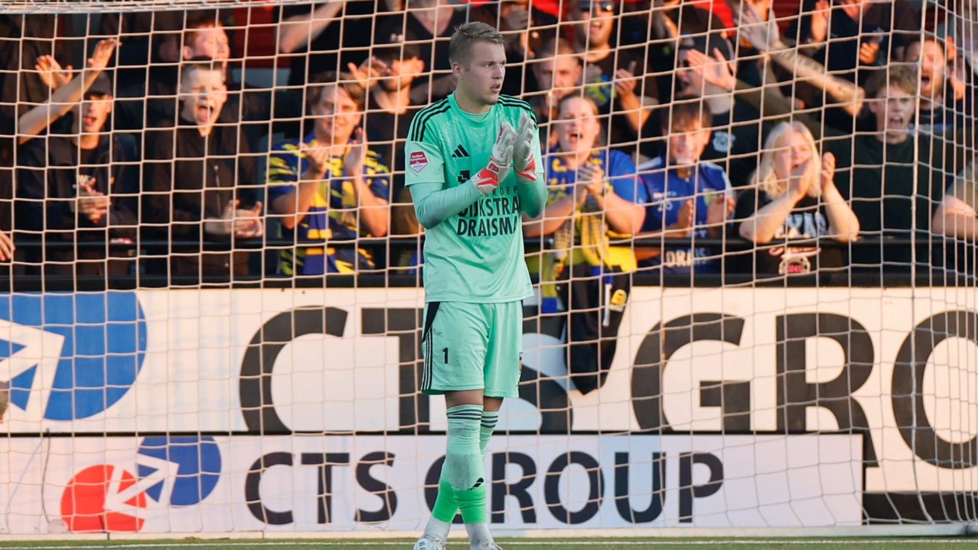 SC Cambuur behaalt zwaarbevochten overwinning op Jong AZ