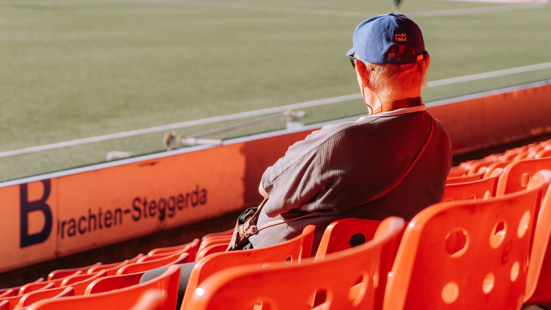 Ophaalmoment stoeltjes oude Cambuur Stadion op 7 juni
