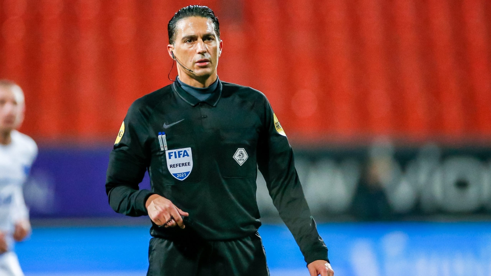 Serdar Gözübüyük scheidsrechter bij SC Cambuur – ADO Den Haag