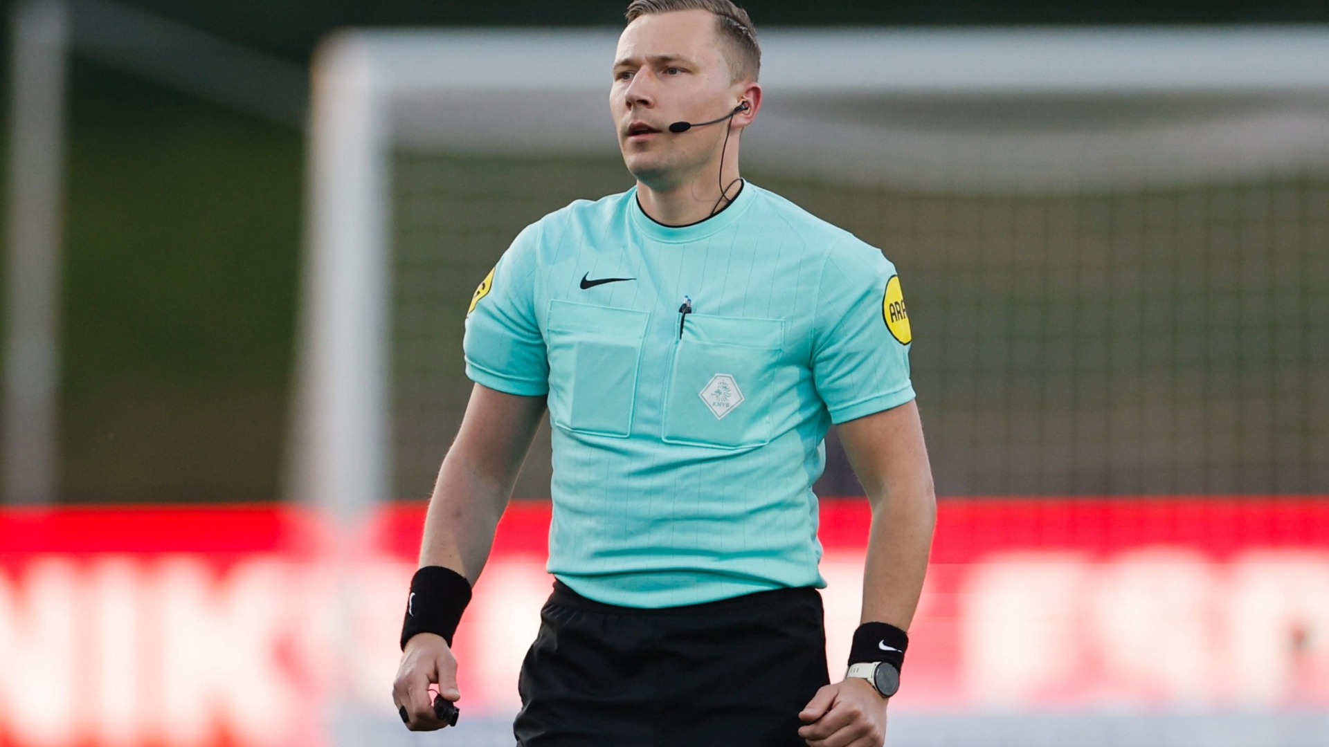 Martijn Vos fluit SC Cambuur – FC Eindhoven