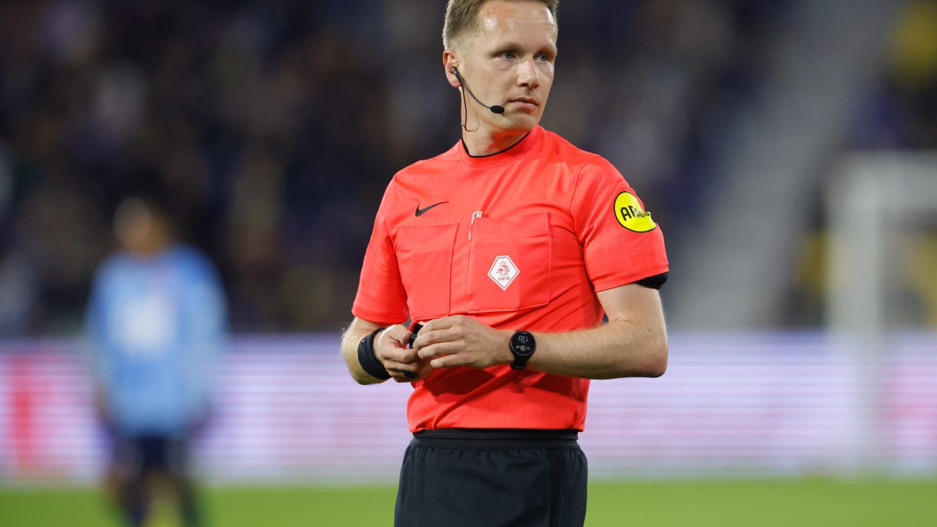Ingmar Oostrom scheidsrechter bij TOP Oss – SC Cambuur