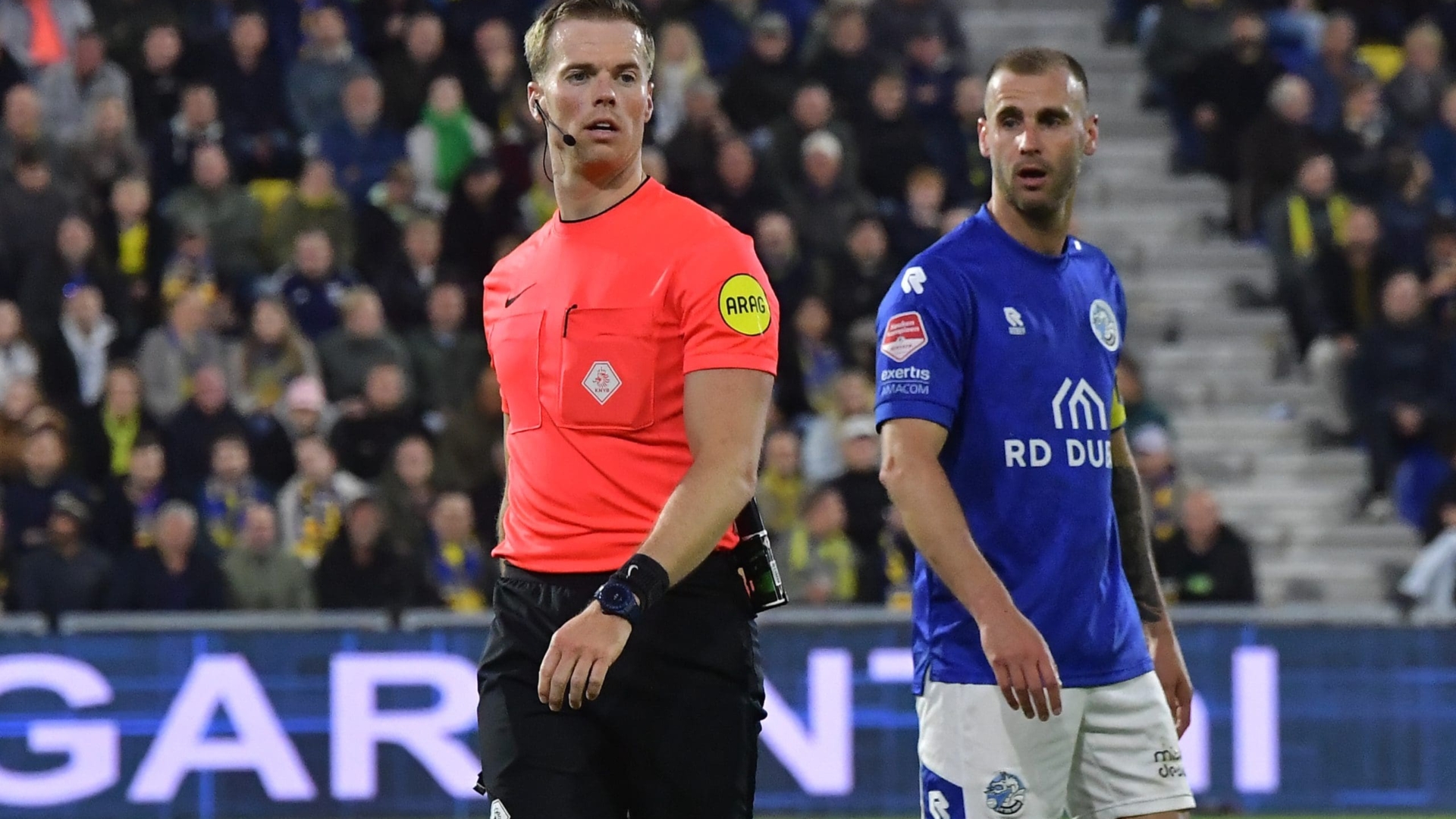 Jannick van der Laan scheidsrechter bij Almere City FC – SC Cambuur