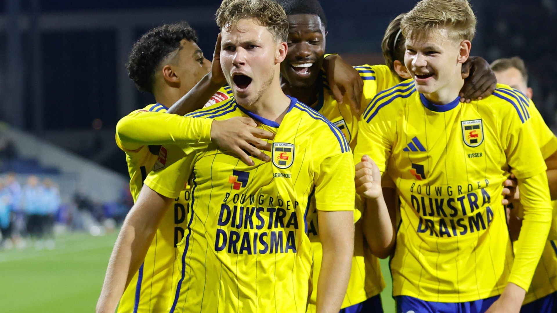 SC Cambuur wint spektakelstuk met acht doelpunten