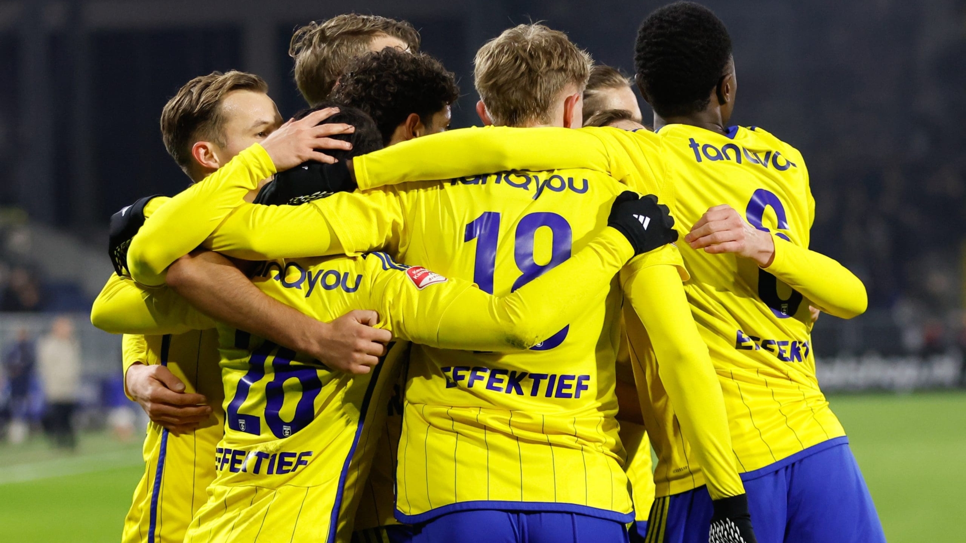 SC Cambuur wint op pakjesavond van directe concurrent