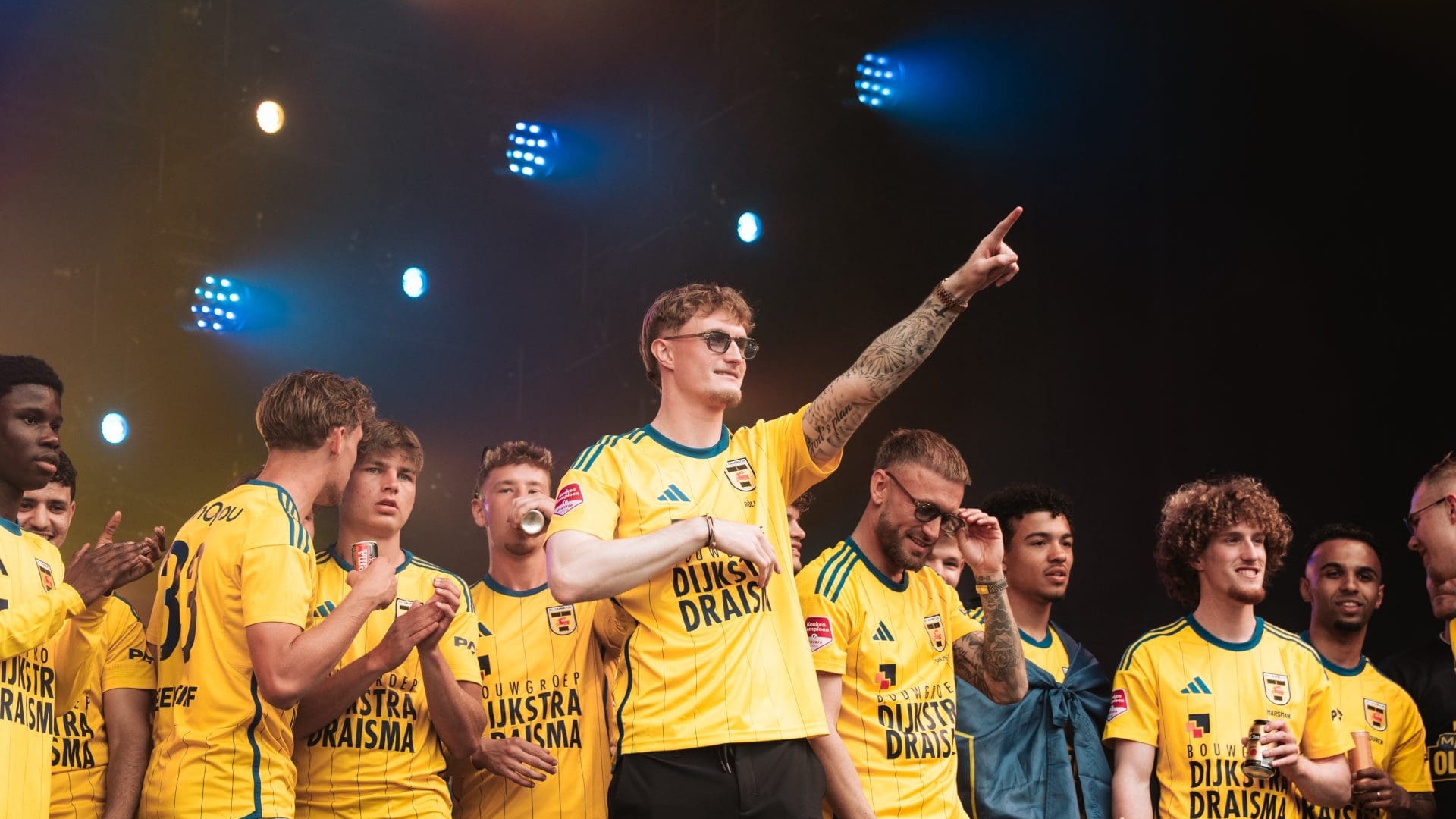 Reacties tijdens huldiging bij de Oldehove: “Geweldig om hier met z’n allen te zijn”