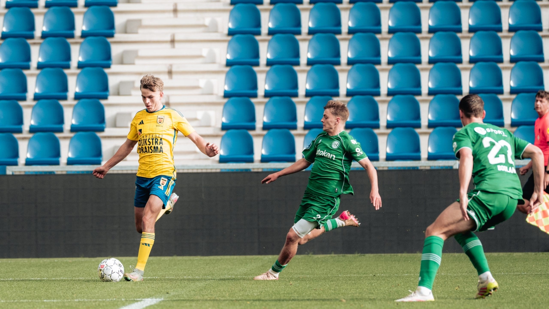 SC Cambuur nipt onderuit in oefenduel met FC Groningen