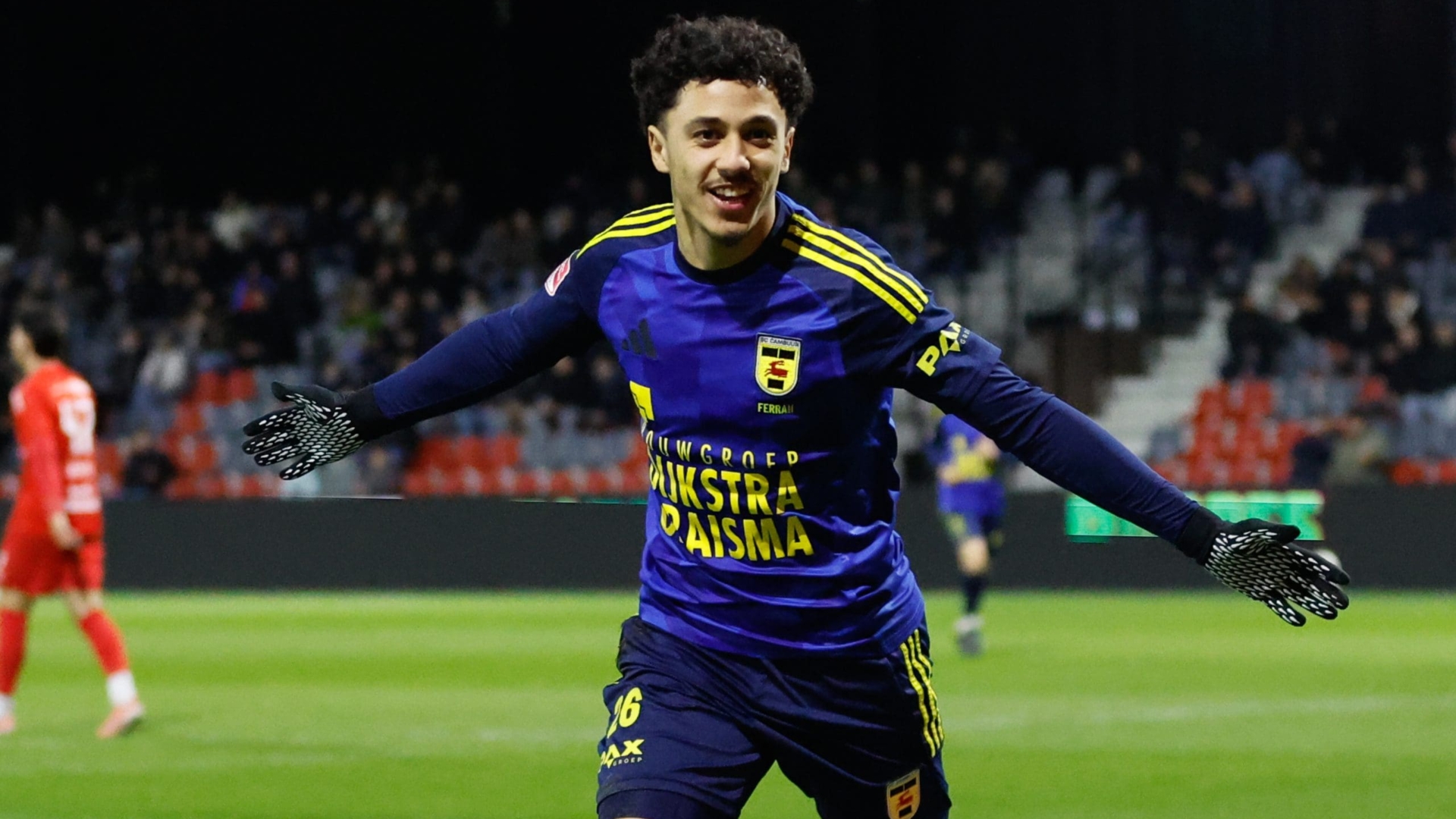 SC Cambuur na zege op Helmond Sport op drempel van promotie naar Eredivisie